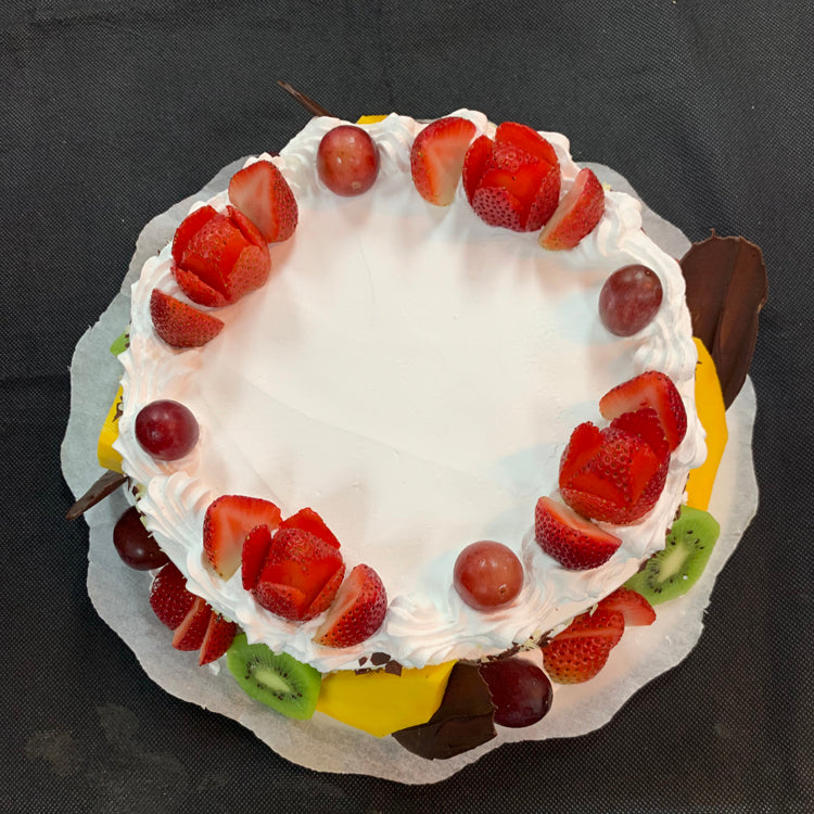Strawberry Banana Shortcake – Cake Kitchen by LSG